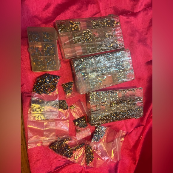 Jewelry Making Business. DIY earring, bracelet, pins with gems - Picture 8 of 10